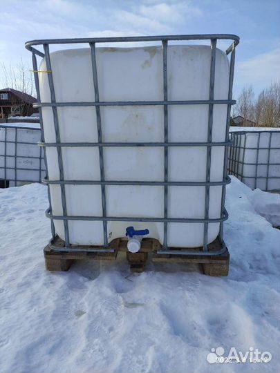 Ёмкости кубовые 1000 литров