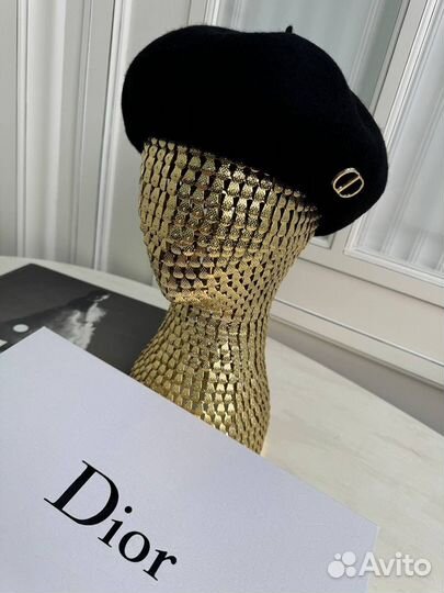 Теплый берет Dior