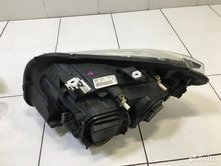 Фара правая BMW X1 E84