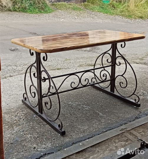 Кованый стол