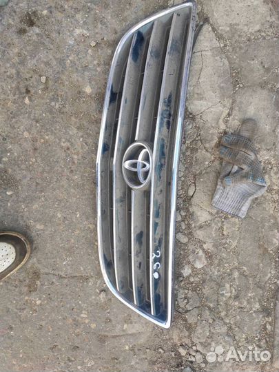 Решетка радиатора Toyota Gaia