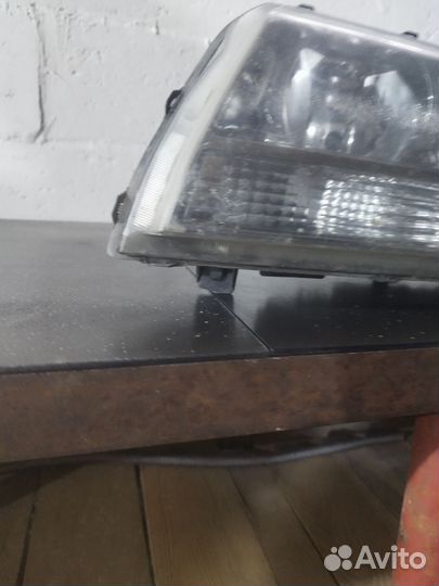 Suzuki grand vitara фара левая