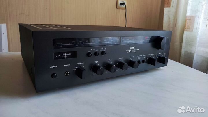 Стерео ресивер Akai AA 1020 в отл. сост. 220 Вольт