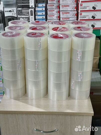 Скотч клейкая лента. novaroll