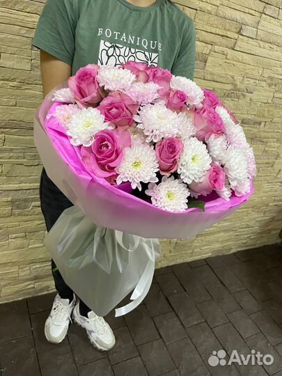 Букнт розы хризантемы