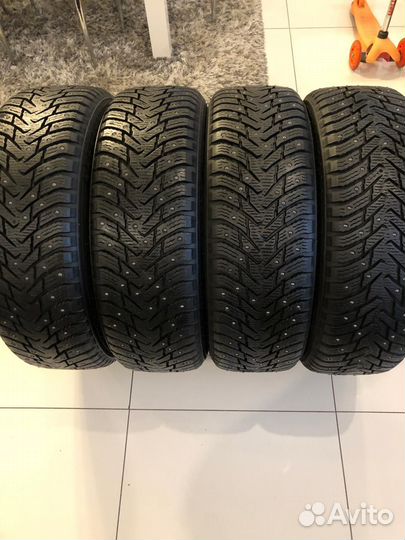 Nokian Tyres Hakkapeliitta 8 205/55 R16