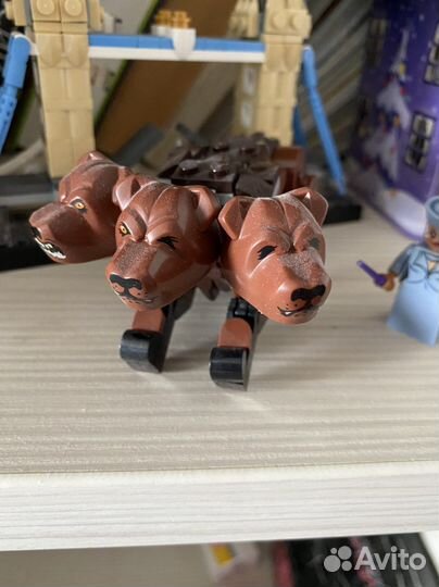 Лего золотые фигурки, пушок(цербер)