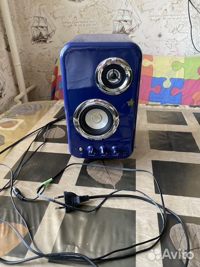 Multimedia hi-fi speaker