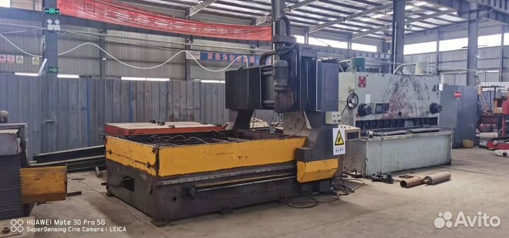 Вертикально-сверлильный станок с чпу