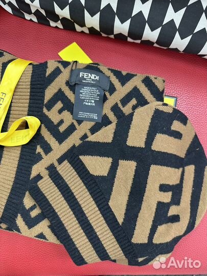 Комплект шапка и шарф