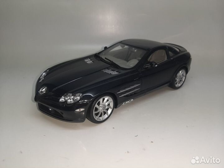 Mercedes-Benz SLR McLaren (Maisto 1:18)