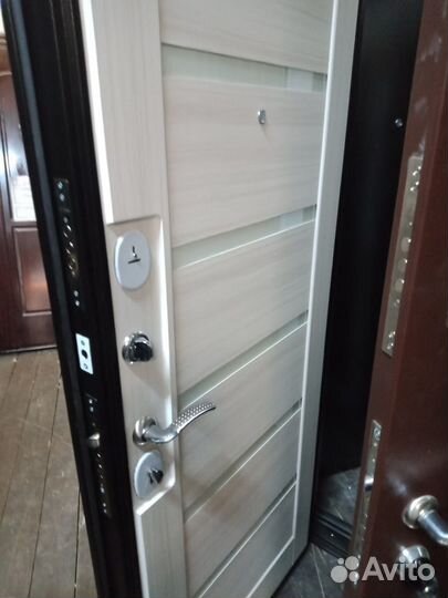 Дверь входная металлическая