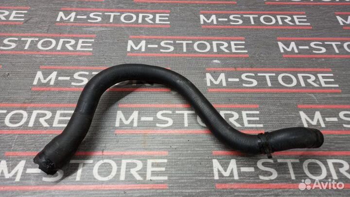 Патрубок системы охлаждения Mercedes-Benz E-Class