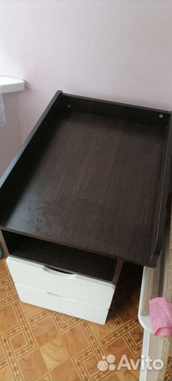 Пеленальный стол