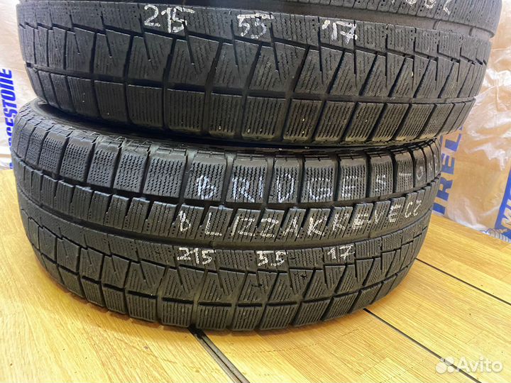 Bridgestone Blizzak Revo GZ 215/55 R17 94S