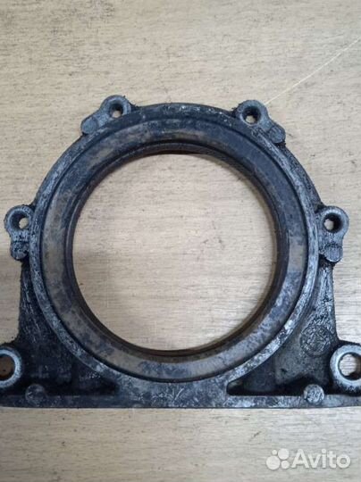 Крышка коленвала BMW 5 E34 бмв 5 Е34