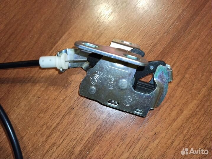 Замок задней двери