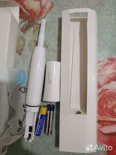 Электрическая зубная щётка 