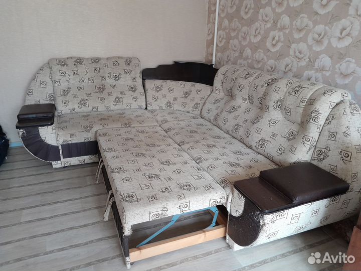 Угловой диван