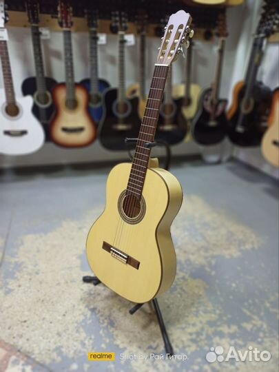 Классическая гитара Hora SS100 Eco Maple