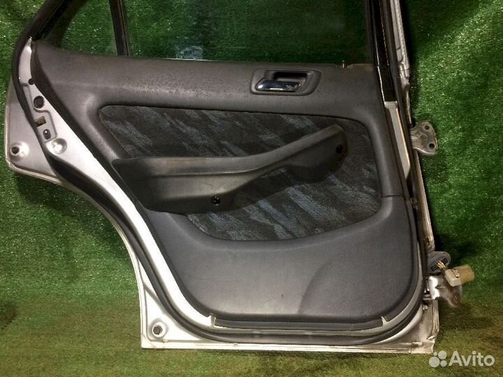 Дверь задняя левая Sedan Honda Accord CF3 Серебро