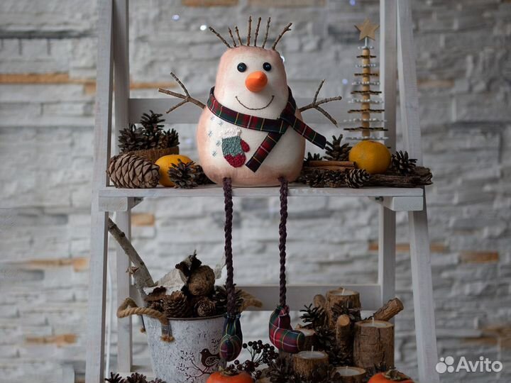 Снеговик с варежкой. Интерьерная игрушка