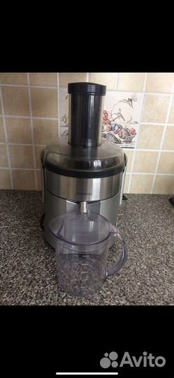 Соковыжималка центробежная Kenwood JE810