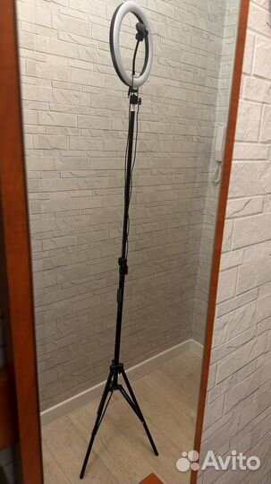 Кольцевая лампа