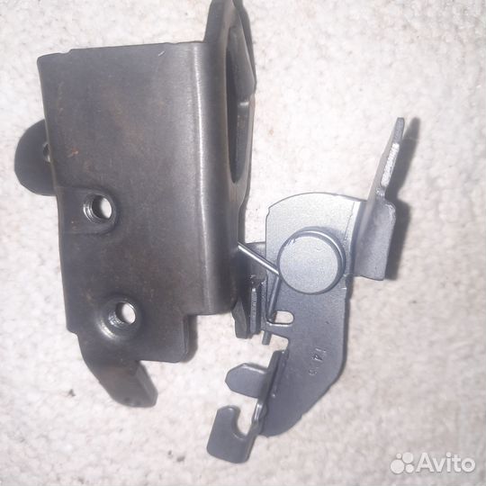 Встречая часть замка багажника ниссан альмера G15