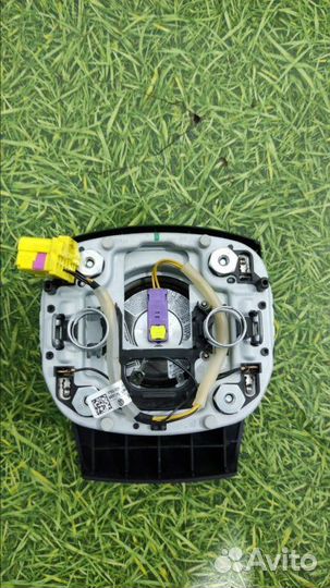 Подушка безопасности в руль (airbag) Skoda Fabia