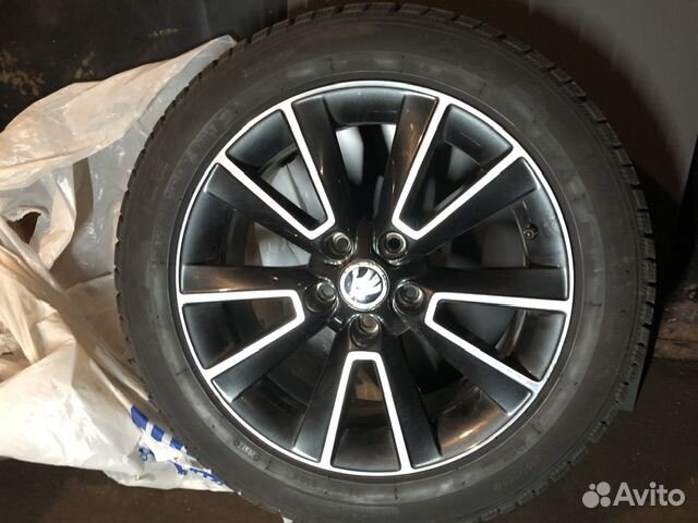 Продам Колеса 215 55 R17 зимние