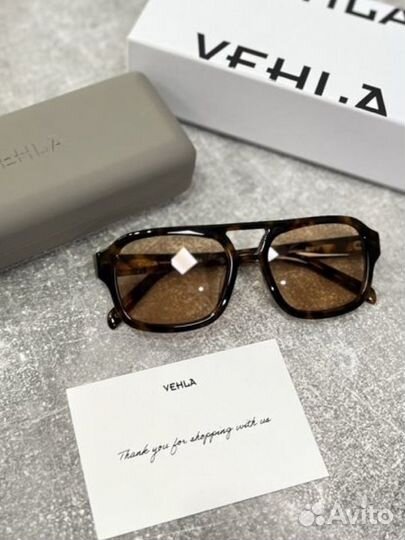 Солнцезащитные очки