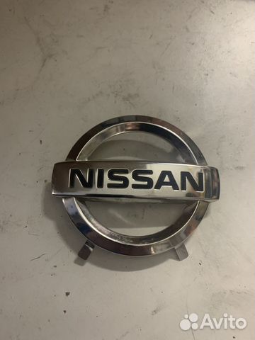 Эмблема крышки багажника Ниссан Teana