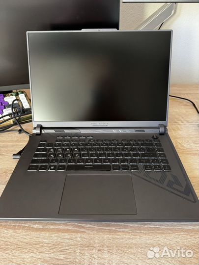 Asus rog strix g16, i7 13650hx, rtx 4060, 32gb
