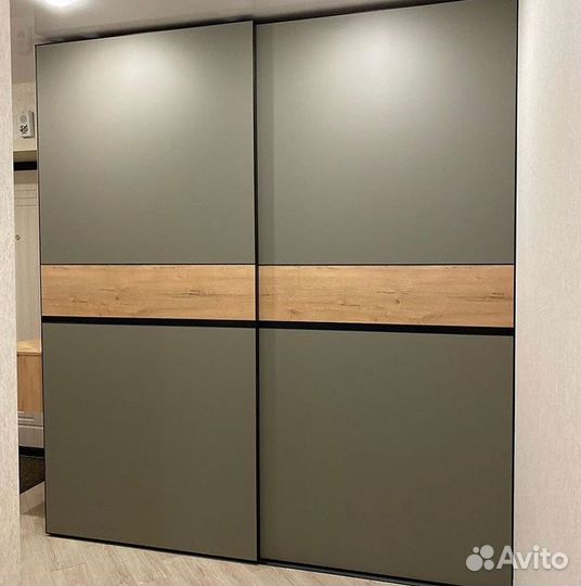 Шкаф распашной