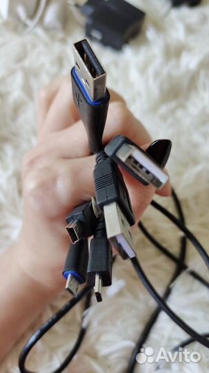 Кабели Nokia, iPad, Android и блоки зарядки