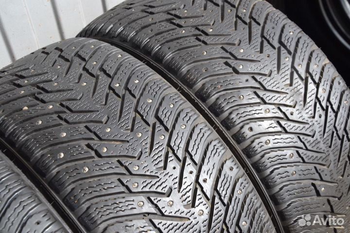 Nokian Tyres Hakkapeliitta 8 235/45 R18 19T