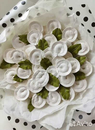 Кактусы, пельмени, букеты из зефира для мужчин