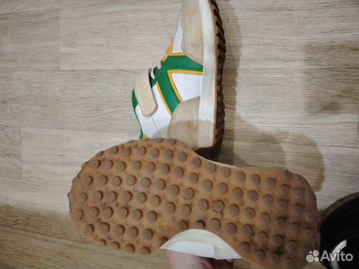 Кроссовки 32