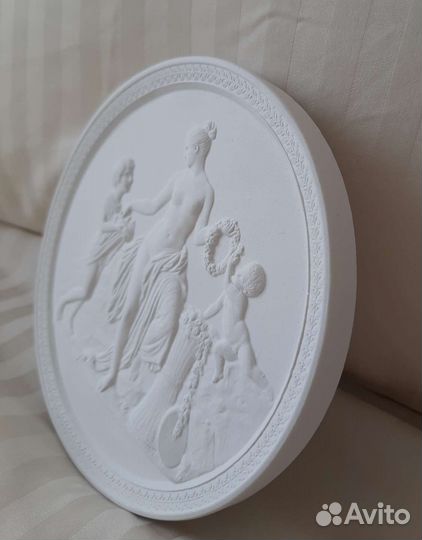 Гипсовый барельеф