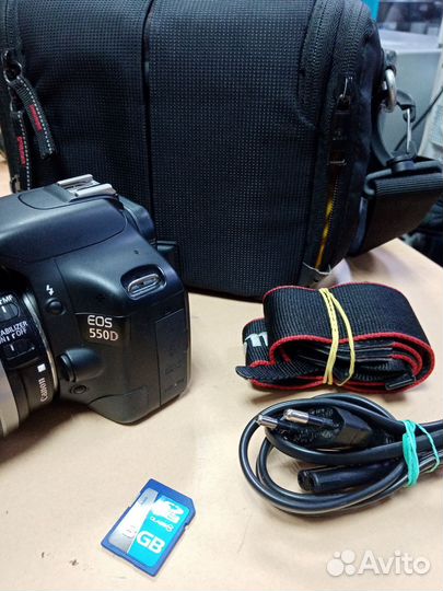 Фотоаппарат Canon EOS550 + объектив EFS 18-200mm