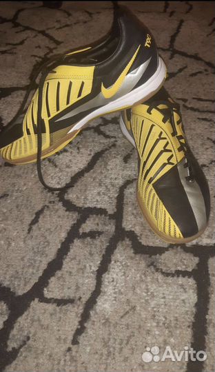 Бутсы 42 размер