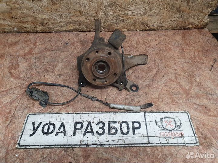 Кулак передний правый+ступица 2.0 АКПП Renault Lag