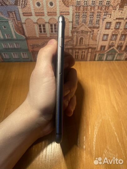 iPhone 8, 64 ГБ