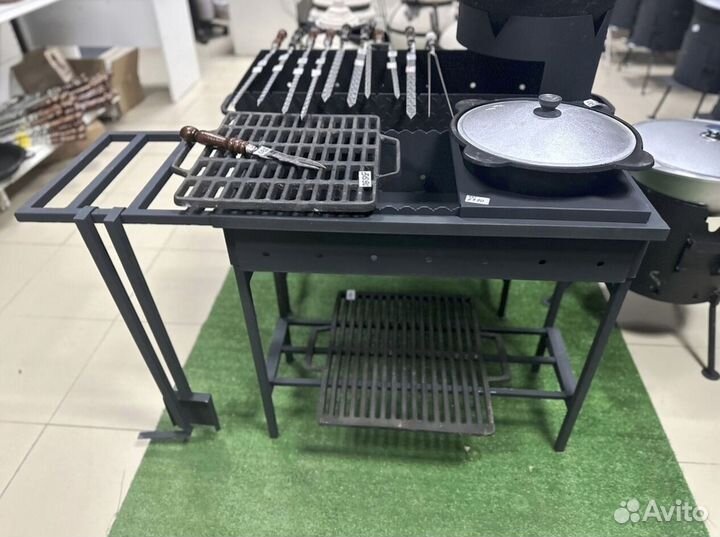 Мангал коптильня дровница