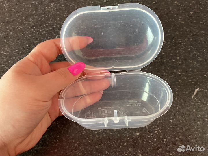 Футляр avent