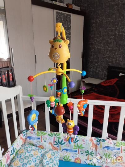 Детский мобиль в кроватку музыкальный