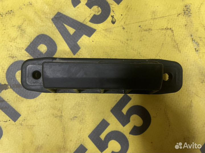 Кнопка открывания багажника Toyota Auris E150