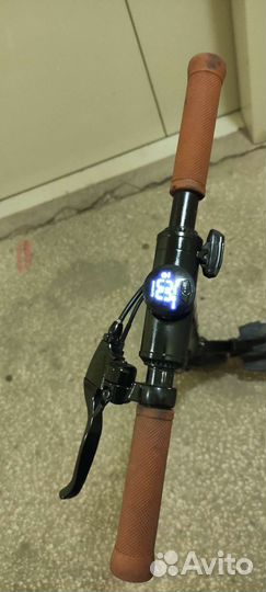 Продаю электросамокат