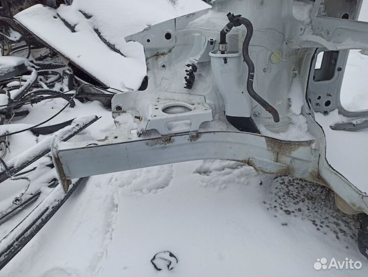 Четверть передняя правая. Шкода рапид до рест